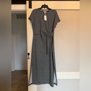 SPANX AirEssential tie waist Black and White maxi Dress